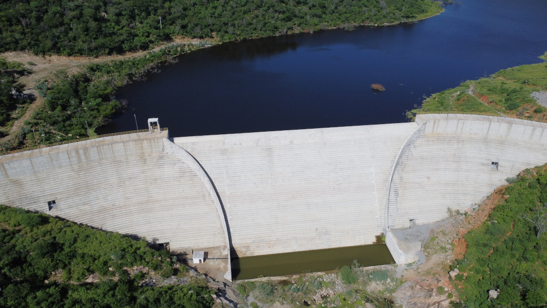 Barragem realizada pela Squadrium Construtora